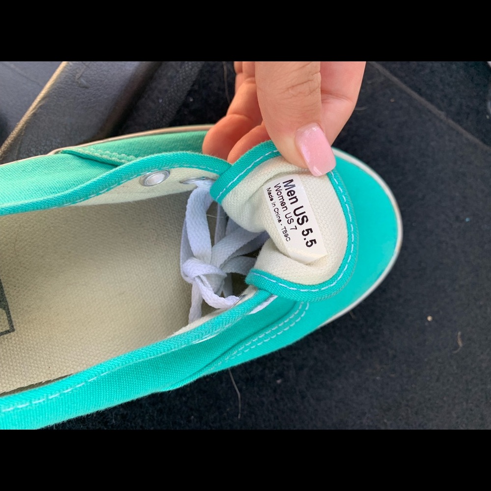 Vans - Picture 2 of 3